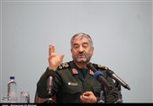 ‌تسلیحات دفاعی ‌ایران روزبه‌روز در حال رشد و پیشرفت است/از مسئولان انتظار داریم در زمینه‌های سیاسی، اقتصادی و فرهنگی ‌کار کنند‌
