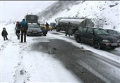 برف و باران در جاده‌های 10 استان/ چالوس باز شد