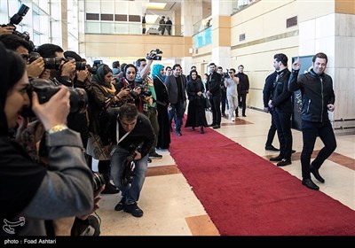 پژمان بازغی در اولین روز سی و پنجمین جشنواره فیلم فجر - برج میلاد