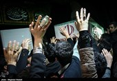 حضور گسترده مردم در مصلی تهران برای وداع با شهدای آتش‌نشان