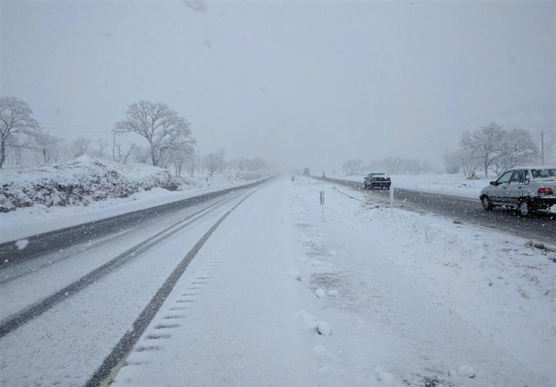 بارش برف، مه‌آلودگی و کاهش دید افقی در جاده‌های استان البرز