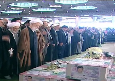 اقامه نماز بر پیکر شهدای آتش نشان