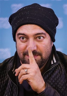 مجید صالحی بازیگر فیلم چراغ‌های ناتمام در نشست خبری - سی و پنجمین جشنواره فیلم فجر