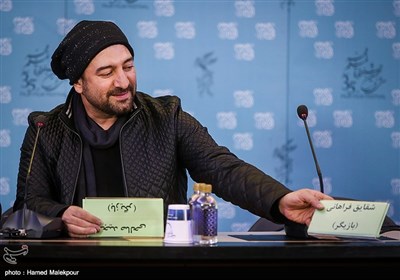 مجید صالحی بازیگر فیلم چراغ‌های ناتمام در نشست خبری - سی و پنجمین جشنواره فیلم فجر