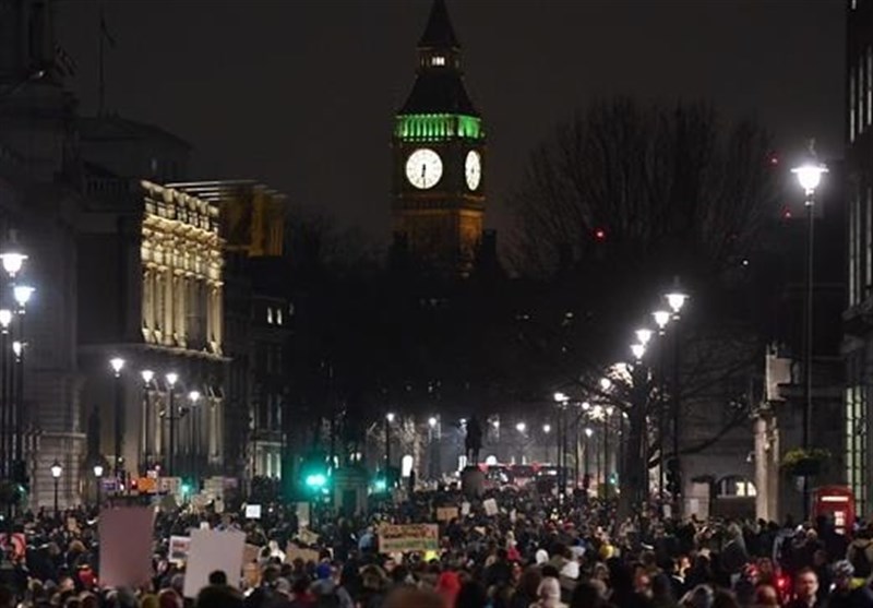 عشرات الالاف یتظاهرون فی لندن: لا للعنصریة لا لترامب