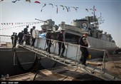 جشن انقلاب بر روی ناو جماران