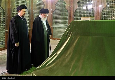 امام خامنہ ای کی گلزار شہداء اور امام خمینی کے مزار پر حاضری