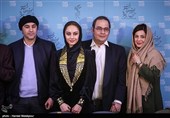 سیما تیرانداز، رضا داوودنژاد، ترلان پروانه و محسن تنابنده در پایان نشست خبری فیلم فِراری - سی و پنجمین جشنواره فیلم فجر