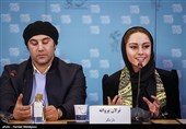 ترلان پروانه و محسن تنابنده در نشست خبری فیلم فِراری - سی و پنجمین جشنواره فیلم فجر