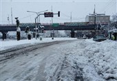مسئولان استان گیلان در بحران برف بسیار ضعیف عمل کردند
