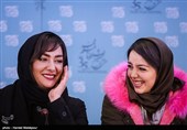 نازنین بیاتی و هانیه توسلی بازیگر در نشست خبری فیلم مادری - سی و پنجمین جشنواره فیلم فجر
