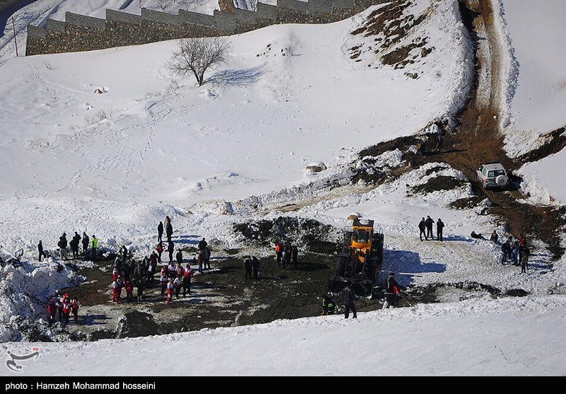 ریزش سنگ و سقوط بهمن در محورهای کوهستانی مازندران دور از انتظار نیست