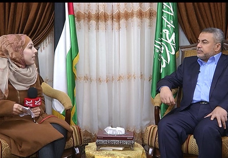 Hamas Urges PA to Abandon ‘Futile’ Talks with Israel