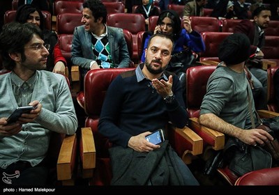 حضور احمد مهرانفر در سالن نمایش فیلم ماجرای نیمروز