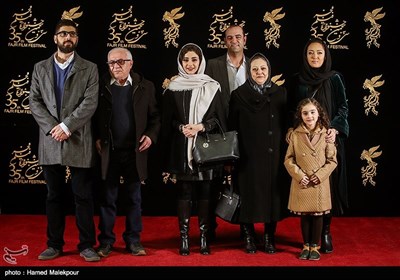 عوامل فیلم آذر در ششمین روز سی و پنجمین جشنواره فیلم فجر - برج میلاد