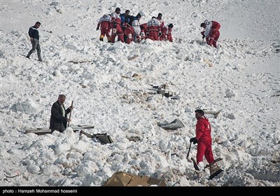 کشف موقعیت تعدادی از "مفقودان سقوط بهمن" در ارتفاعات تهران/ آغاز مجدد جست‌وجو از صبح امروز 