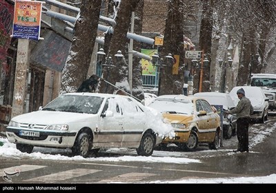 ایران کے ضلع دماوند میں برفباری کے مناظر