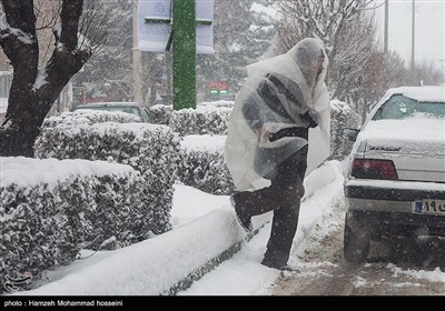 ایران کے ضلع دماوند میں برفباری کے مناظر