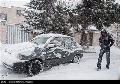 ایران کے ضلع دماوند میں برفباری کے مناظر