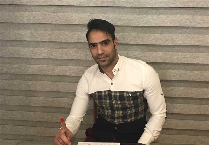 Iran’s Persepolis Signs Shahab Karami