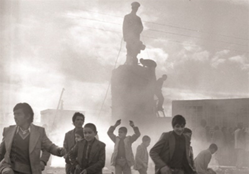 پایین کشیدن مجسمه شاه در شهرضا به روایت شهید همت + تصاویر