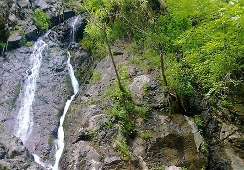 ایران کے صوبہ &quot;خراسان رضوی&quot; کے خوبصورت مقامات میں سے &quot;ارزنہ آبشار&quot; کی سیر