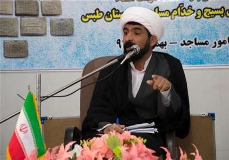 مسئولان نسبت به محرومان و مستضعفان بی‌اعتنا نباشند