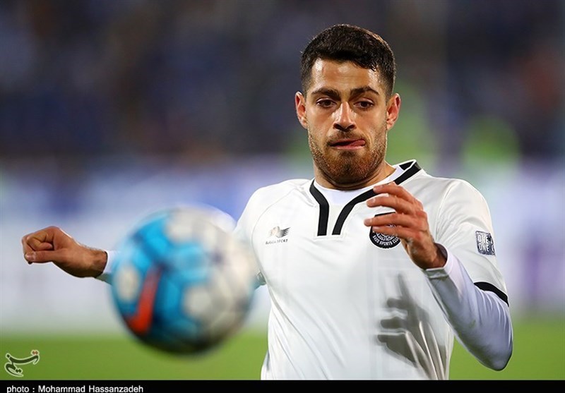 Qatar&apos;s Al-Arabi Eyes Iranian Defender Morteza Pouraliganji