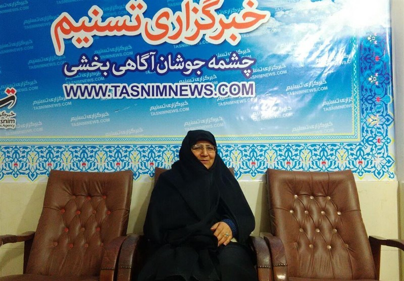 نقش زنان در پیروزی و تداوم انقلاب بایستی برای نسل جوان تبیین شود