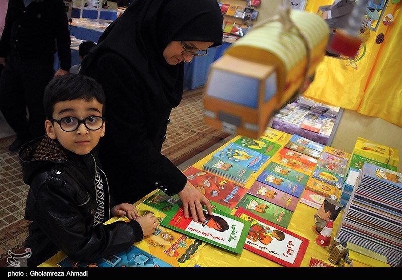 نمایشگاه طرح جهاد فرهنگی نذر کتاب در بیرجند گشایش یافت