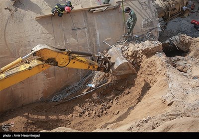 ریزش خروجی تونل مترو میدان ولی‌عصر قم