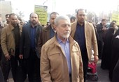 فرمانده کل ارتش در راهپیمایی 22 بهمن حضور پیدا کرد