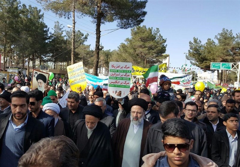 تولیت آستان قدس رضوی در راهپیمایی 22 بهمن بیرجند حضور یافت
