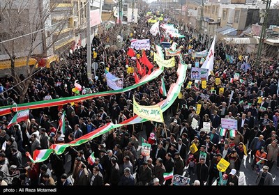 راهپیمایی 22 بهمن در شهرکرد و جزیره خارک