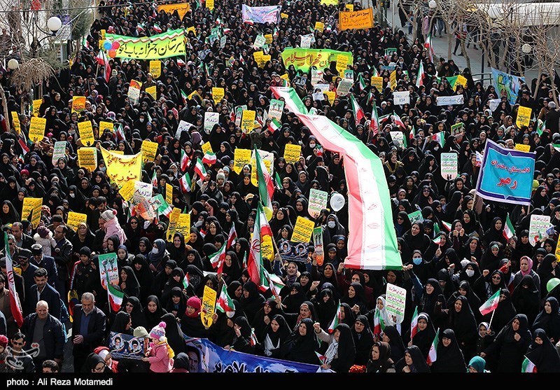 لرستان| ملت بزرگ ایران به ارزش‌های انقلاب اسلامی پایبند هستند