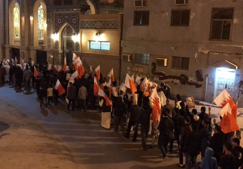 Bahrainis Hold Symbolic Funeral for 3 Killed by Regime