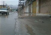 تخلیه منطقه «خندق» زاهدشهر فسا به دلیل بارندگی شدید/مردم در مقابل تخلیه مقاومت نکنند