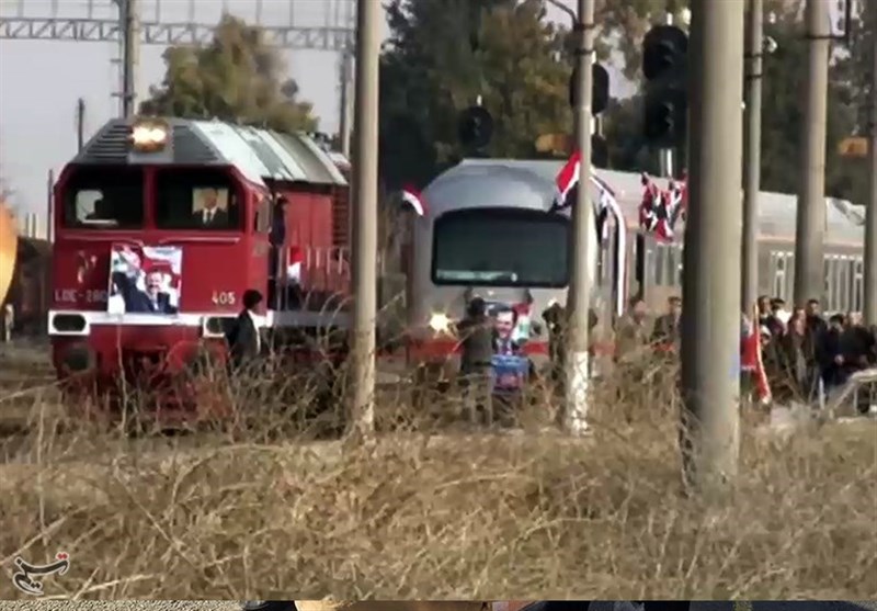 Life Returns to Normal in Aleppo, 1st Train Carries Passengers after 5 Years (+Photos)