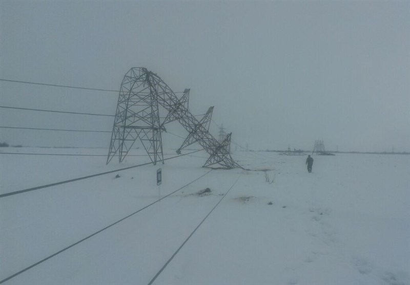 12 میلیارد تومان به خطوط انتقال برق استان گیلان در برف امسال خسارت وارد شد