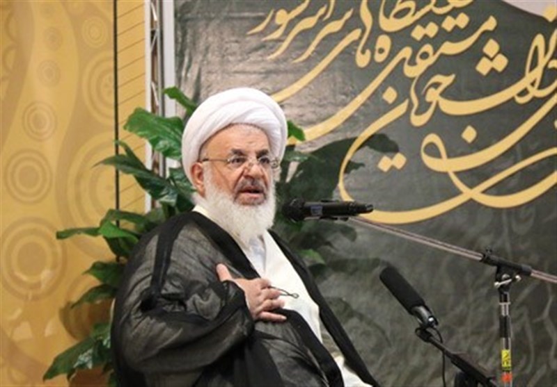 یزد | امام خمینی(ره) لحظه‌ای از فکر هدایت مردم بیرون نمی‌رفت