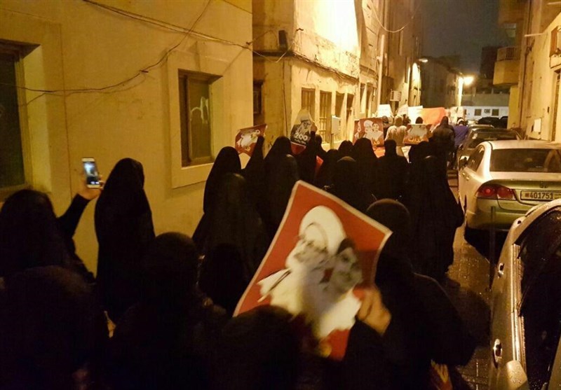 Bahrainis Continue Sit-In in Support of Top Shiite Cleric (+Photos)