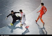 جدال مدعیان و قعرنشینان در تبریز و تهران/ رونمایی از صدرنشینِ بدون آقای گل و تأسیساتِ بدون ملی‌پوش