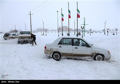 هطول الثلوج فی مدینة اردبیل الایرانیة