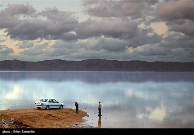 بعد الأمطار الاخیرة .. بحیرة بهارلو فی محافظة فارس تعود مجددا