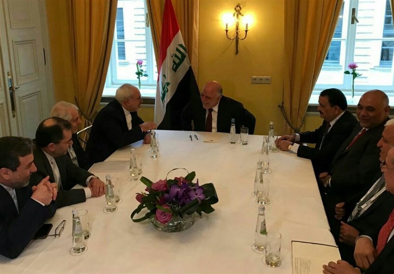 ظریف یلتقی العبادی وأمانو على هامش مؤتمر میونیخ
