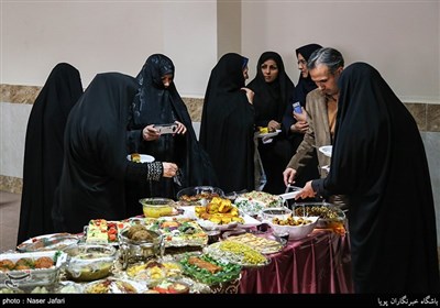 جشنواره غذای سالم در مدرسه شاهد امام حسین (ع) منطقه 14 شهر تهران 