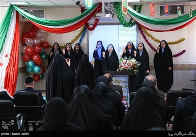 دانش‌آموزان مدرسه شاهد امام حسین (ع) منطقه 14 شهر تهران 