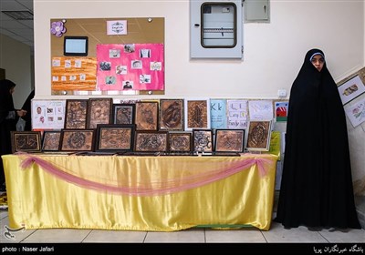 کاردستی های ساخته شده توسط دانش آموزان مدرسه شاهد امام حسین (ع) منطقه 14 شهر تهران 