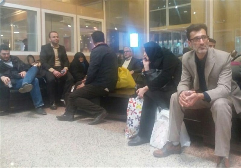 تداوم بدقولی مسئولان هوایی در فرودگاه مشهد/ معطلی 9 ساعته مسافران ساری توسط شرکت کاسپین