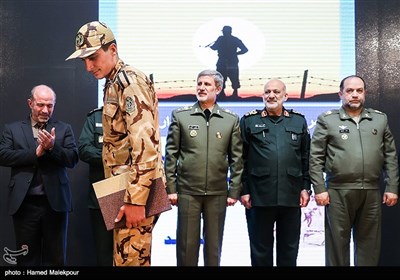 تقدیر از سربازان نمونه وزارت دفاع در نهمین جشنواره جوان سرباز